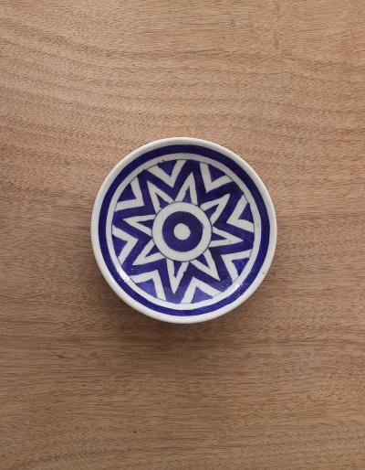 Decorative Zig Zag Design Blue and White Plate 5 inches